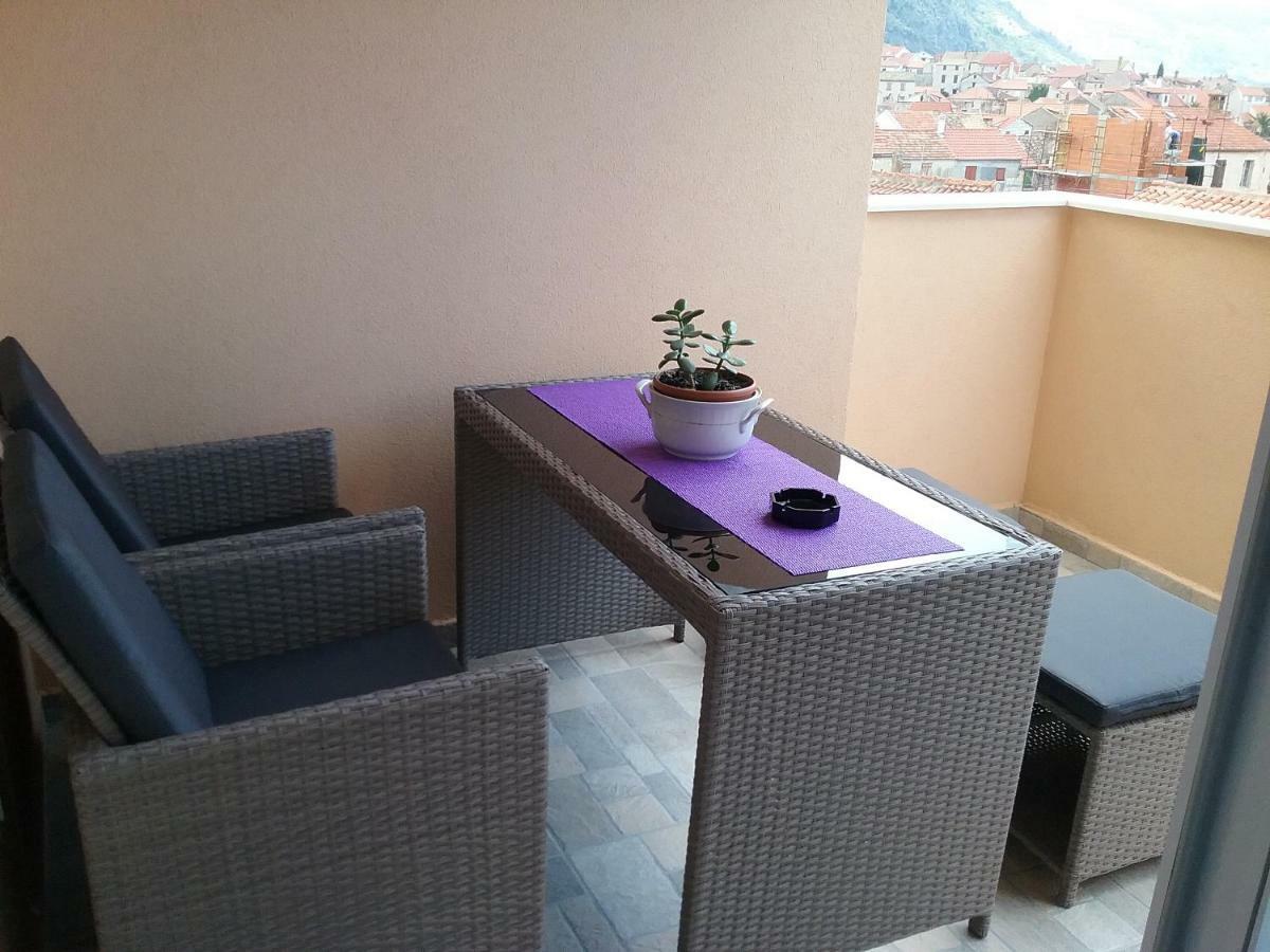 Apartment Willy Komiza Bagian luar foto