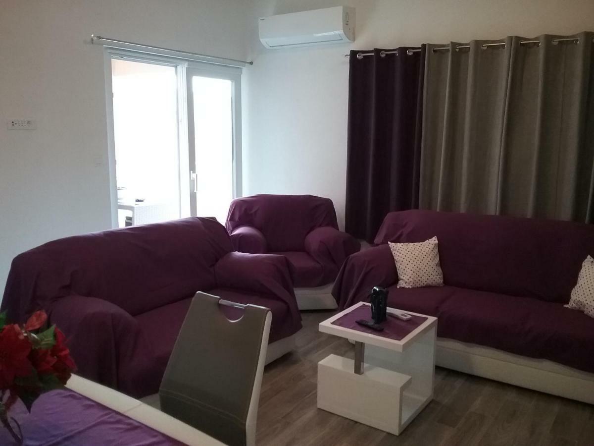 Apartment Willy Komiza Bagian luar foto