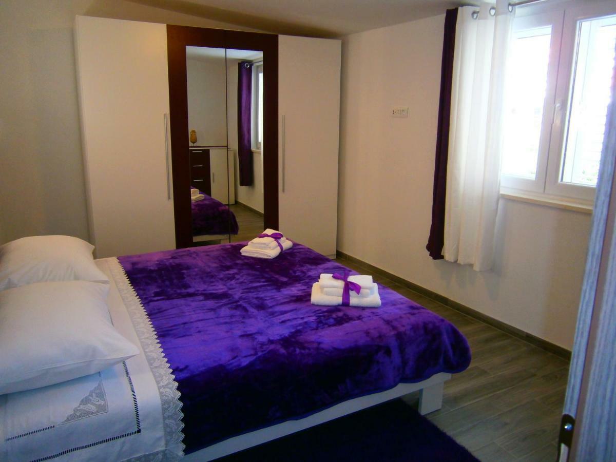 Apartment Willy Komiza Bagian luar foto