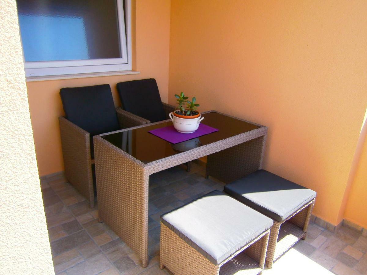 Apartment Willy Komiza Bagian luar foto