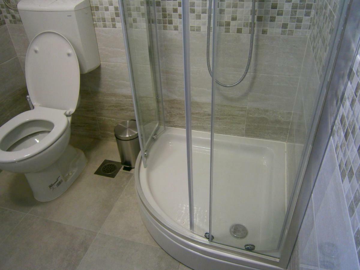 Apartment Willy Komiza Bagian luar foto